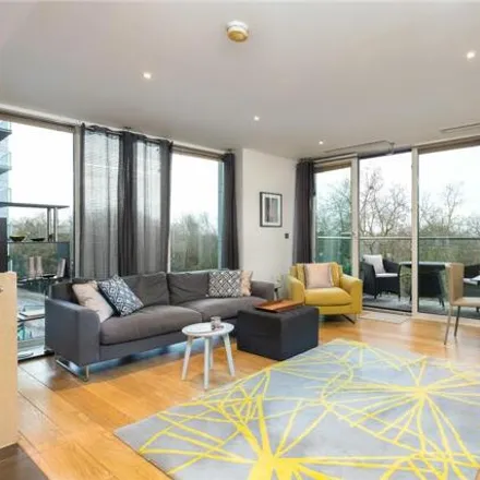 Rent this 2 bed room on Eustace Building in 372 Queenstown Road, London