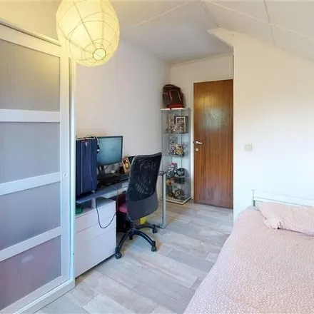 Rent this 3 bed apartment on Résidence Le Chenoy in Avenue des Combattants 93, 1340 Ottignies-Louvain-la-Neuve