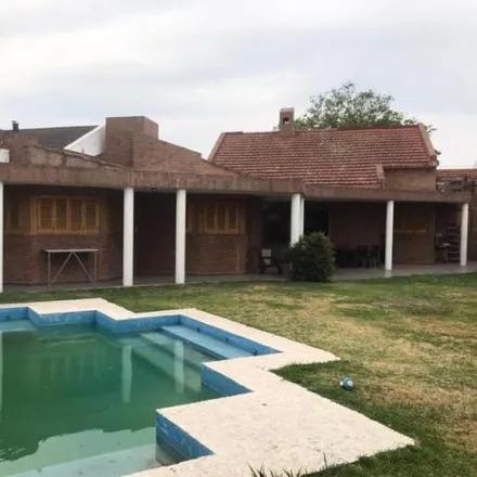 Buy this 3 bed house on Luisa Martel de Los Ríos 2058 in Cerro de las Rosas, Cordoba