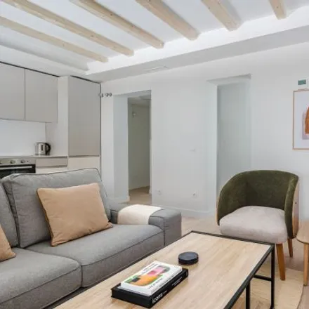 Image 4 - Calle del Molino de Viento, 28004 Madrid, Spain - Apartment for rent