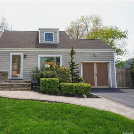 Buy this 4 bed house on 59 Mill Road in Maywood, East Farmingdale