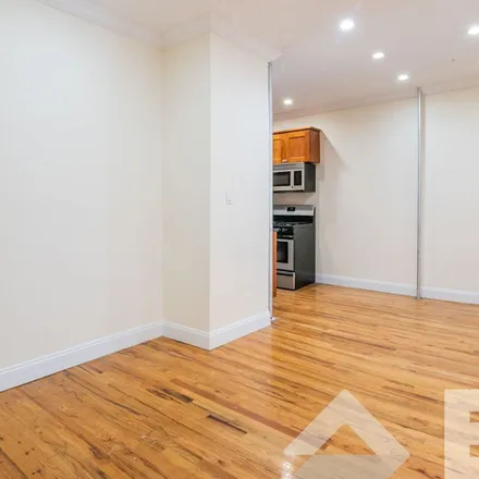Rent this 3 bed apartment on 1131 President Street in New York, NY 11225