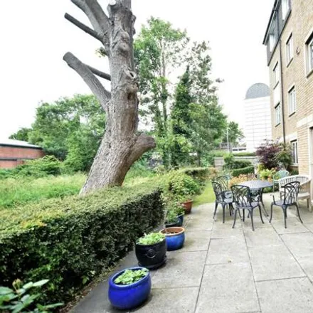Image 8 - Felbridge Court, High Street, London, TW13 4AE, United Kingdom - Apartment for sale