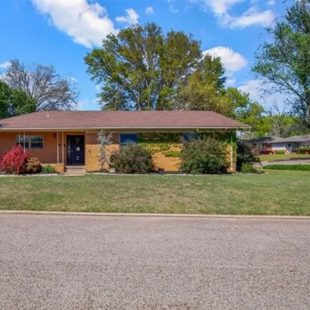 Buy this 3 bed house on Wesley United Methodist Church in North Oklahoma Street, Shawnee