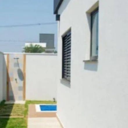 Rent this 3 bed house on Rua Luiz Vaz de Toledo Piza in Cavarucanguera, Taubaté - SP