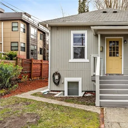 Buy this 3 bed house on 1521 East Spruce Street in Seattle, WA 98122