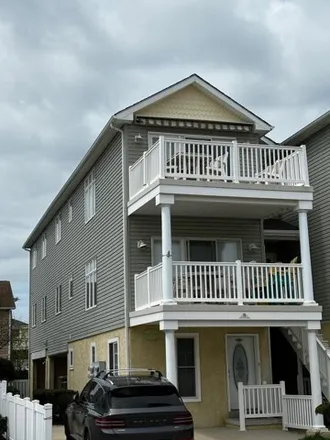 Buy this 3 bed condo on 416 East 10th Avenue in North Wildwood, Cape May County