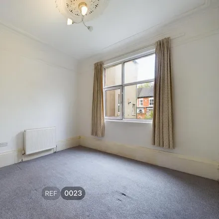 Image 3 - Kingston Evangelical Church, Park Grove, Hull, HU5 2UP, United Kingdom - Apartment for rent