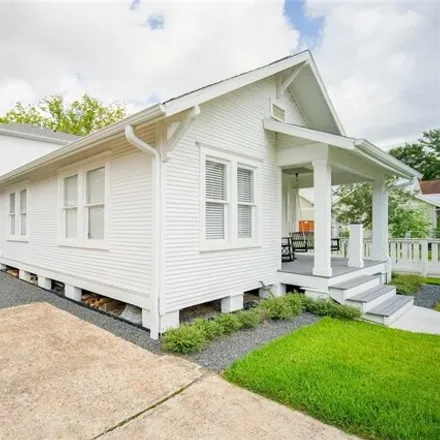 Rent this 2 bed house on 1307 Herkimer Street in Houston, TX 77008