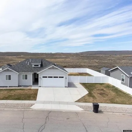 Image 2 - 219 Elliot Drive, Evanston, WY 82930, USA - House for sale