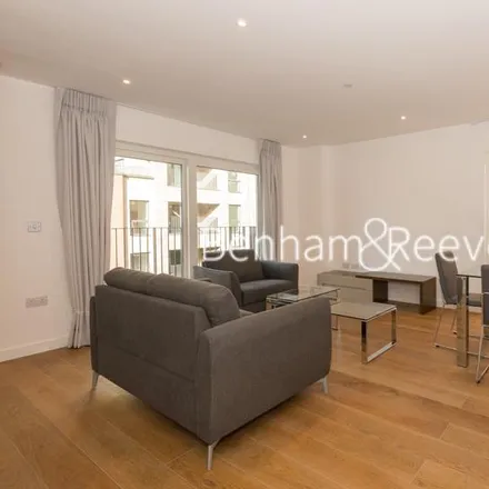 Image 5 - Felar Walk, London, NW9 4DR, United Kingdom - Apartment for rent