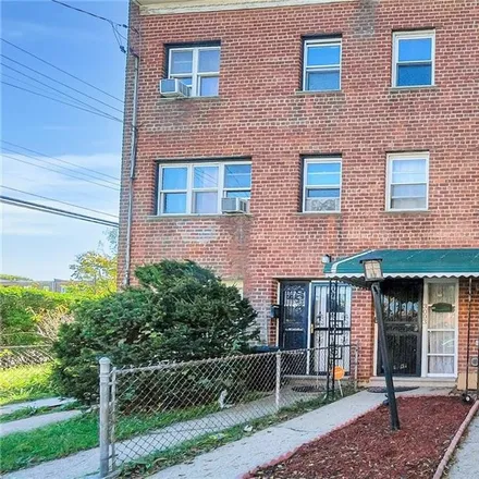 Buy this 3 bed house on 3003 Wickham Avenue in New York, NY 10469