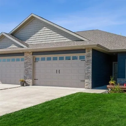 Buy this 3 bed house on 406 Ridge View Drive in West Branch, IA 52358