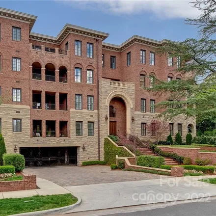 Buy this 3 bed condo on 2210 Roswell Avenue in Charlotte, NC 28207