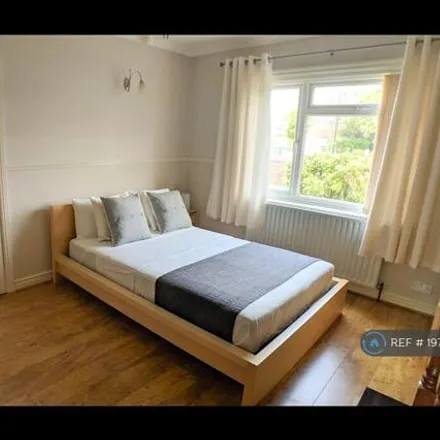 Image 4 - 67 Charter Avenue, Coventry, CV4 8EP, United Kingdom - Duplex for rent