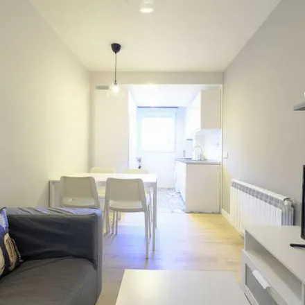 Rent this 4 bed apartment on Calle de Benidorm in 29, 28017 Madrid