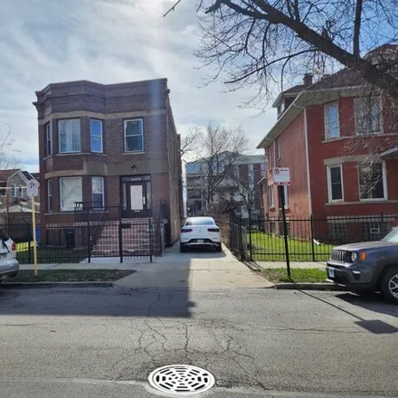 Buy this 6 bed house on 7428 South Coles Avenue in Chicago, IL 60649