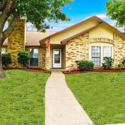 Buy this 4 bed house on 9314 Grant Drive in Rowlett, TX 75088