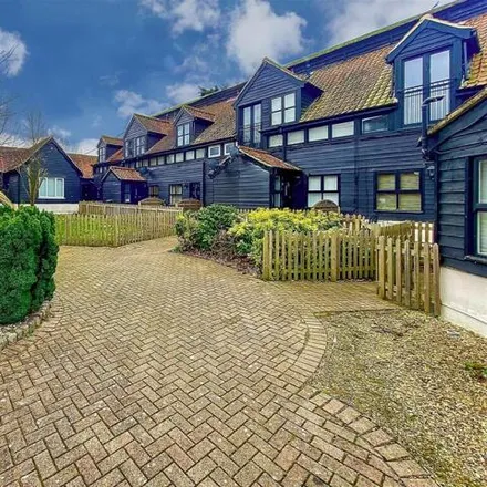 Buy this 1 bed townhouse on Weald Park Hotel Golf and Country Club in Coxtie Green Road, Coxtie Green