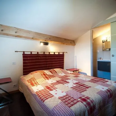 Rent this 4 bed house on Rue du Maconnais in 71570 Chaintré, France