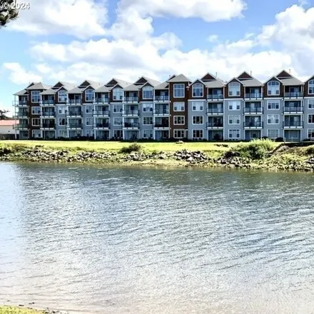 Buy this 2 bed condo on 1000 North Holladay Drive in Seaside, OR 97138