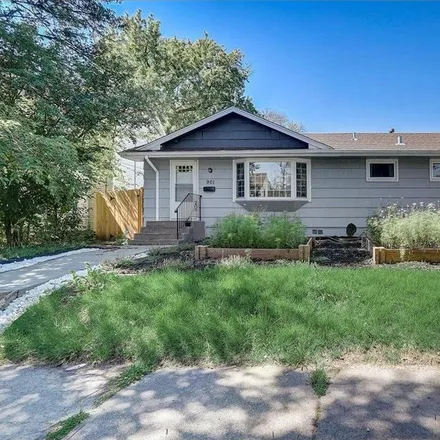 Buy this 3 bed house on North Russell Avenue in Minneapolis, MN 55411