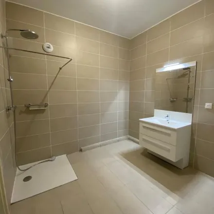 Rent this 4 bed apartment on 5 Rue de la Venne in 69170 Tarare, France
