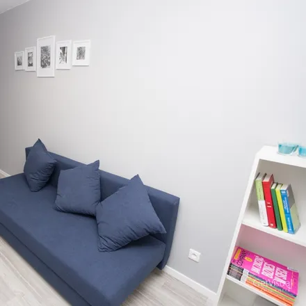 Rent this 6 bed room on Melomanów 4 in 00-712 Warsaw, Poland