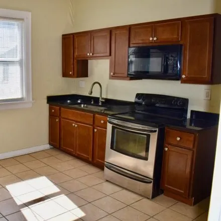 Image 2 - 2106 W State St Unit 2108, Milwaukee, Wisconsin, 53233 - House for sale