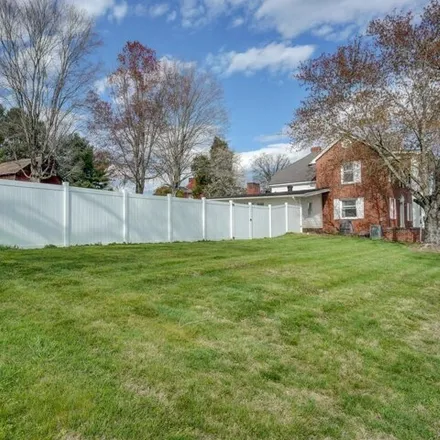Image 3 - 1542 Bloomingdale Pike, Bloomington Heights, Kingsport, TN 37660, USA - House for sale