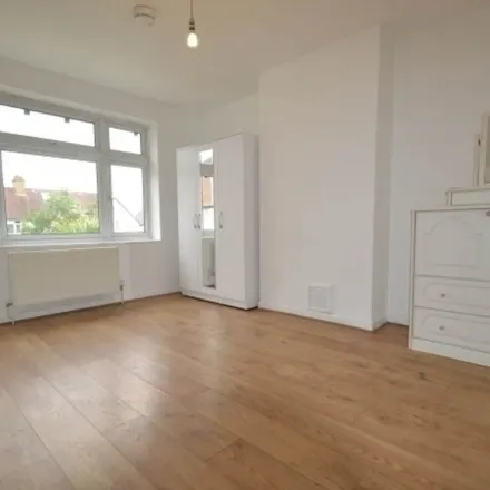 Rent this 5 bed duplex on 38 Olive Road in London, W5 4JH