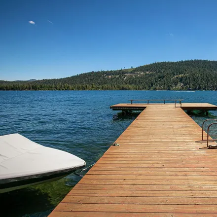 Image 3 - 14198 Robin Lane, Truckee, CA 96161, USA - House for sale