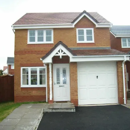 Rent this 3 bed house on Ascot Road in Park Hall, SY11 2RE