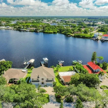 Image 3 - 636 Bayshore Drive, Tarpon Springs, FL 34689, USA - House for sale