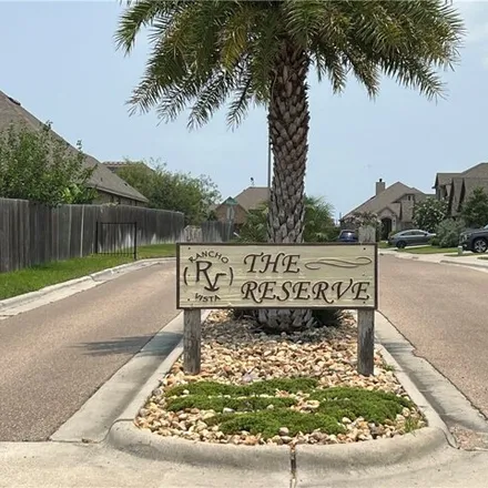 Image 1 - 28 Reserve Boulevard, Corpus Christi, TX 78414, USA - House for sale