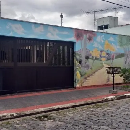 Buy this 3 bed house on Rua Otavio Miguel da Silva in Parque Suzano, Suzano - SP