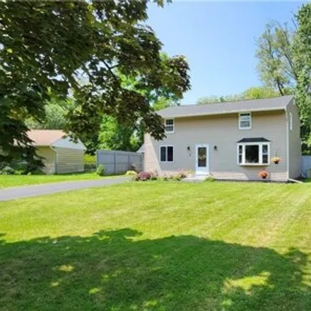 Image 1 - 17 Tyler Ct, Manlius, New York, 13104 - House for sale