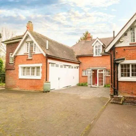 Buy this 4 bed house on 90 North Cray Road in London, DA5 3NA
