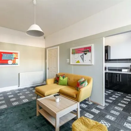 Image 6 - Balmoral Terrace, Newcastle upon Tyne, NE6 5YA, United Kingdom - Apartment for sale