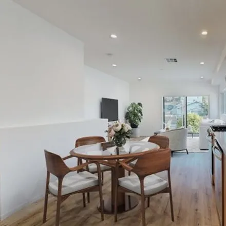 Image 5 - 3821 Montclair Street, Los Angeles, CA 90018, USA - Townhouse for rent