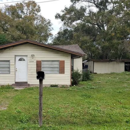 Buy this 3 bed house on 1382 Pinewood Avenue in Lakeland, FL 33815