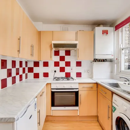 Image 2 - Our Lady of Good Counsel, Bouverie Road, London, N16 0AF, United Kingdom - Apartment for rent