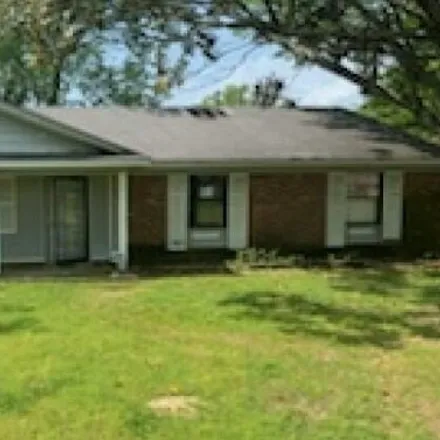 Buy this 3 bed house on 1630 Brookhaven Drive in Southaven, MS 38671