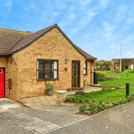 Buy this 2 bed house on Anne's Drive in Hunstanton, PE36 5PE