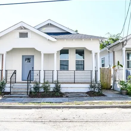 Buy this 3 bed house on 8708 Spruce Street in New Orleans, LA 70118