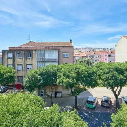 Rent this 6 bed apartment on Avenida Eduardo Jorge 25 in 2700-306 Amadora, Portugal