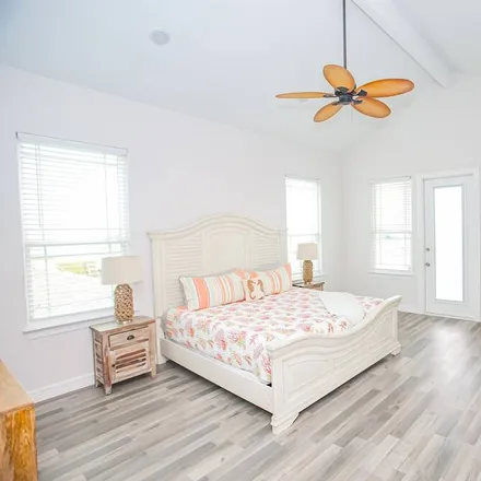 Image 1 - Surfside Beach, TX - House for rent