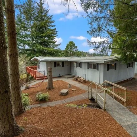 Buy this 4 bed house on 1456 Flora Drive in Fircrest, Pierce County