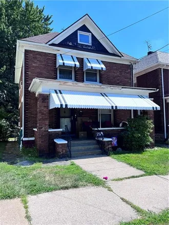 Image 1 - 1061 West 26th Street, Weigelville, Erie, PA 16508, USA - House for sale