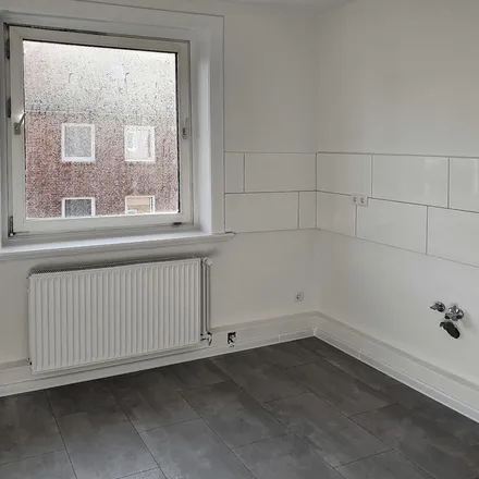Rent this 3 bed apartment on Emmastraße 16 in 27476 Cuxhaven, Germany
